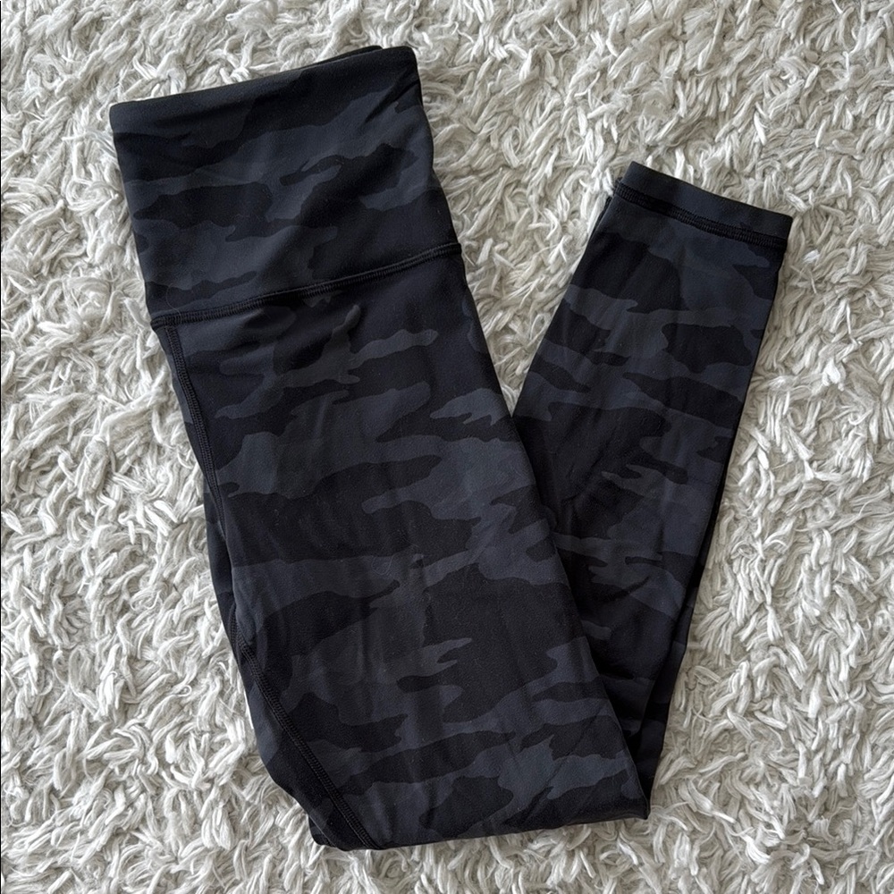 Athleta Gray/Black Elation Camo 7/8 Leggings Tights